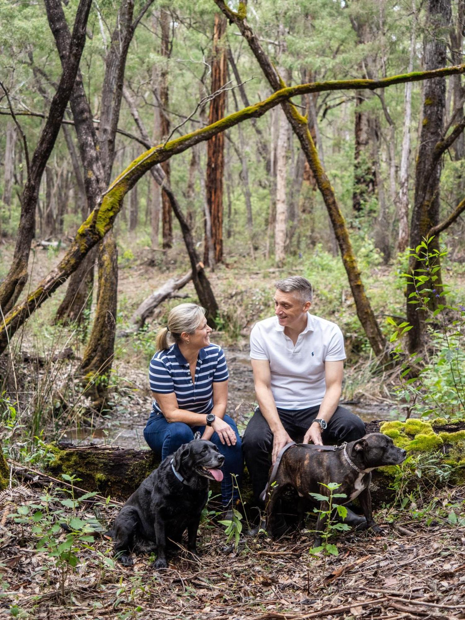 Jarrah Grove Forest Retreat - Adults Only Luxury Chalet Rosa Glen Bagian luar foto