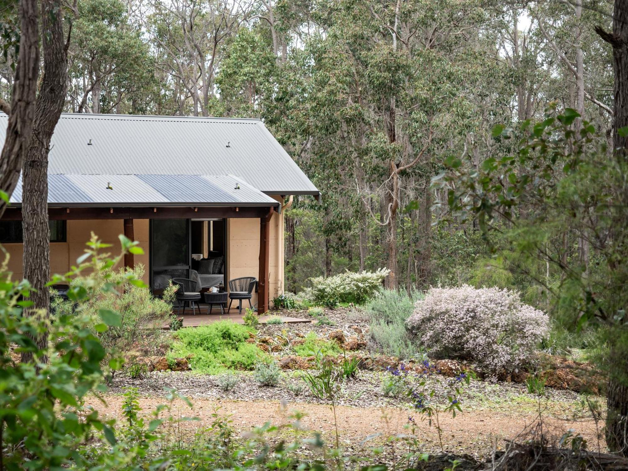 Jarrah Grove Forest Retreat - Adults Only Luxury Chalet Rosa Glen Bagian luar foto