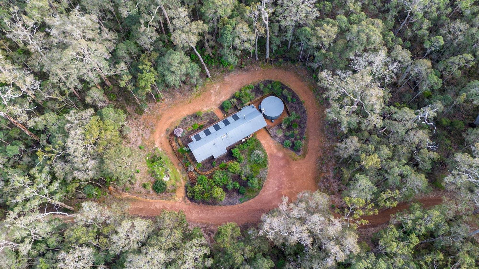 Jarrah Grove Forest Retreat - Adults Only Luxury Chalet Rosa Glen Bagian luar foto