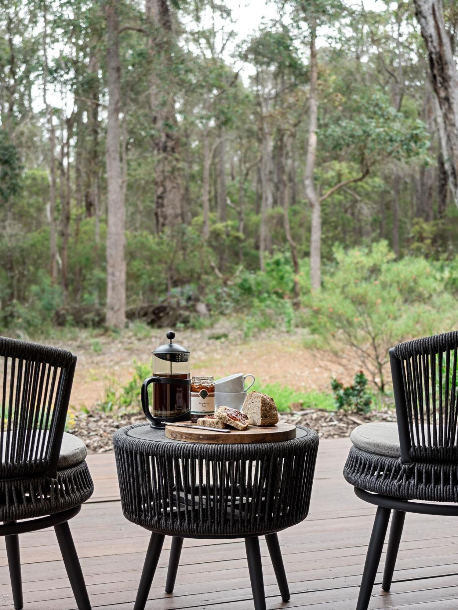 Jarrah Grove Forest Retreat - Adults Only Luxury Chalet Rosa Glen Bagian luar foto