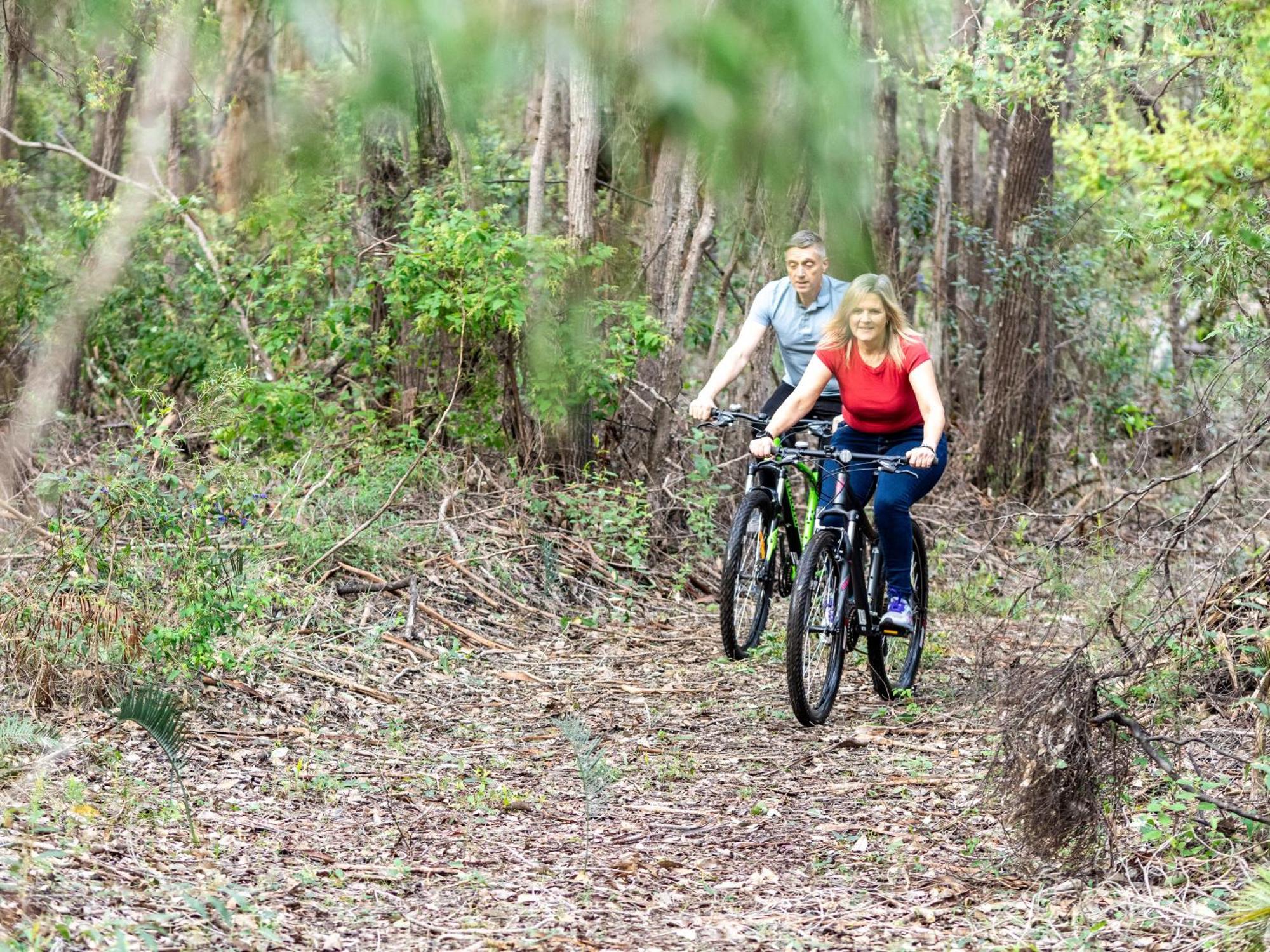 Jarrah Grove Forest Retreat - Adults Only Luxury Chalet Rosa Glen Bagian luar foto